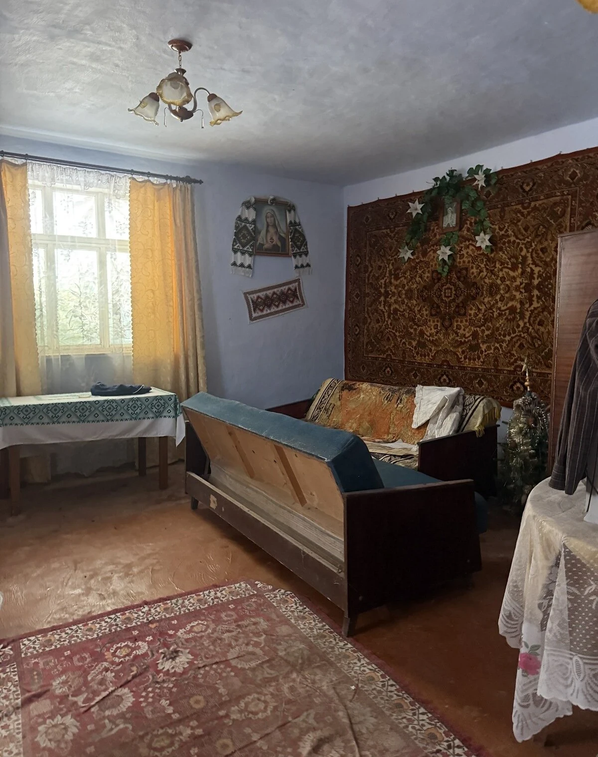 Дом, Дельево: колодец, кирпичные стены, шиферная крыша, фото 5