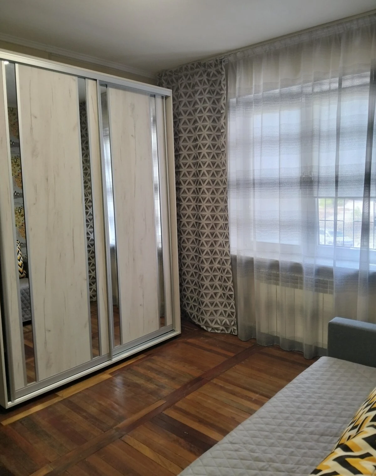 3-кімнатна квартира, Комунарський: панельний будинок, внутрішній двір - фото 4