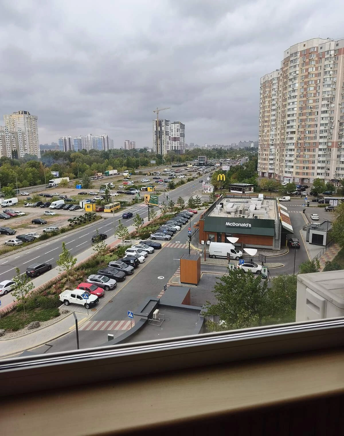3-комнатная квартира, Позняки: право выкупа, метро Позняки - фото 1