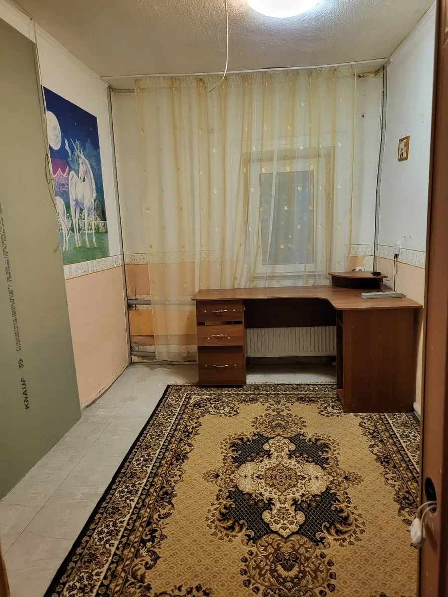 Будинок, Підгородне: 25 соток, господарські споруди, гараж