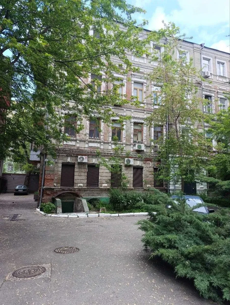 Офис в центре Днепра: кабинетная планировка, готовое пространство - фото 2