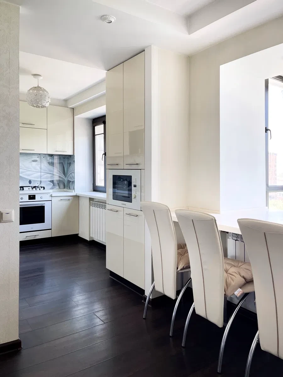 2-кімнатна квартира, Печерський: метро «Печерська» 350 м, видова, фото 2