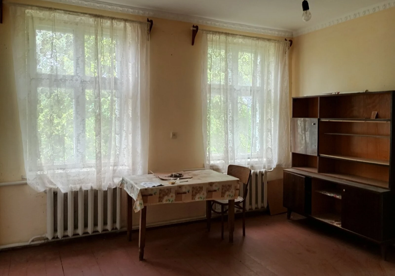 2-кімнатна квартира, Броди: закритий двір - фото 1