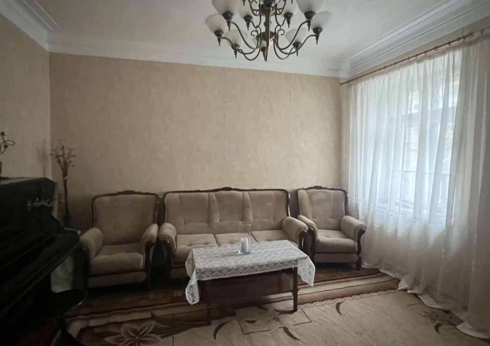 3-кімнатна квартира, Центральний: сталінка, торг можливий - фото 1
