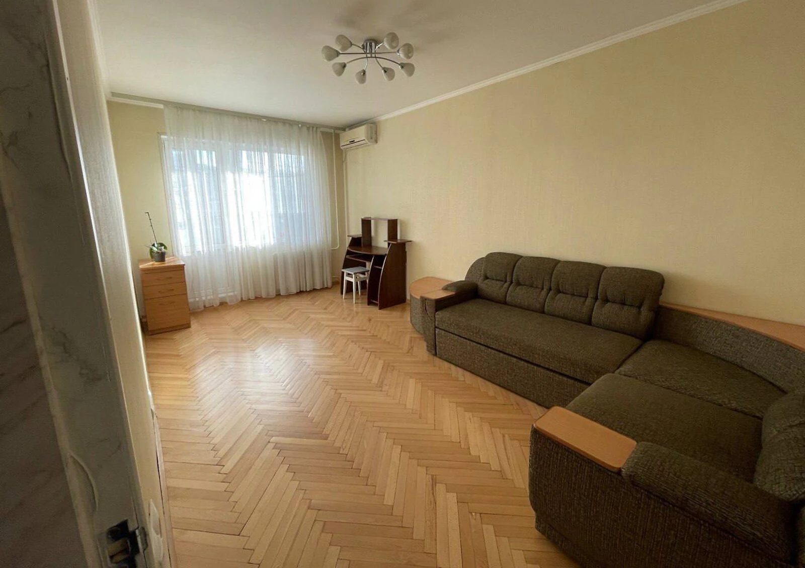 3-кімнатна квартира, Дарницький: метро Харківська, Wi-Fi, мебльована - фото 3