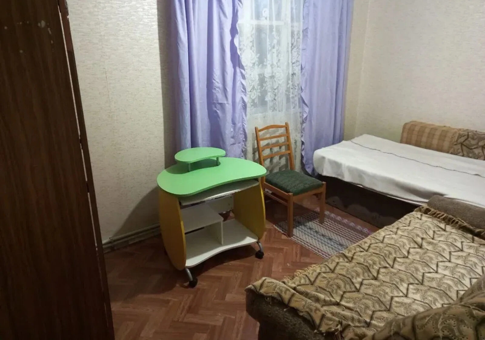 Частина будинку на вулиці Леонтовича: цегляні стіни - фото 1