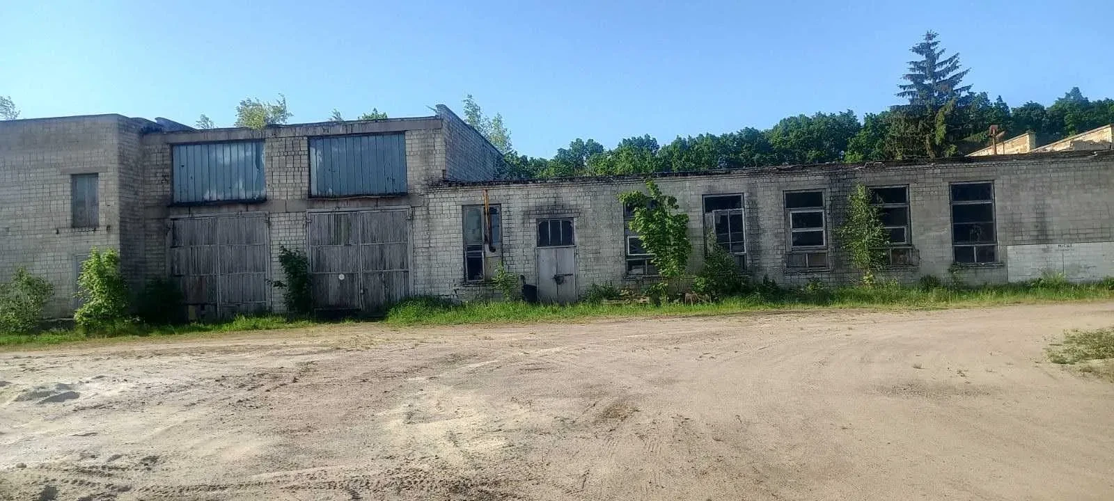 Производственно-складской комплекс, Жидачов: станция, 500 м до М-30