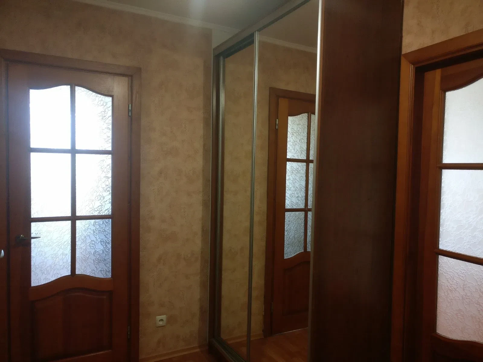 1-кімнатна квартира, Новогуйвинське: автономне опалення, вид на озеро, фото 2