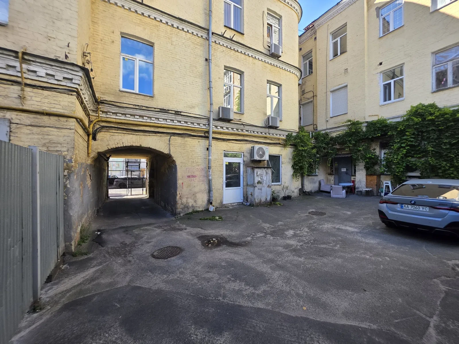 Склад, Шевченківський: цокольний поверх, заїзд через арку, фото 5