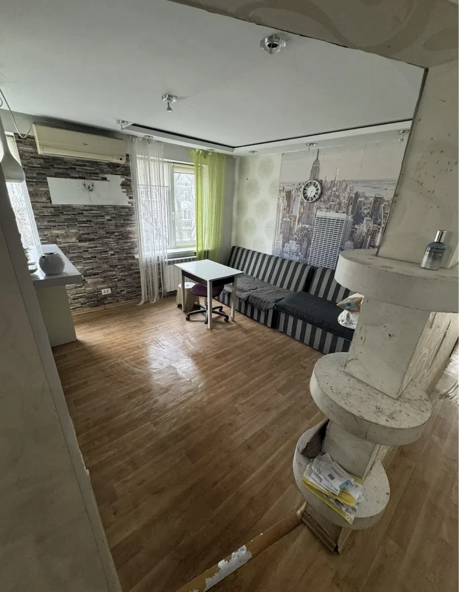 2-кімнатна квартира, Артема: кухня 20 м², вільне планування