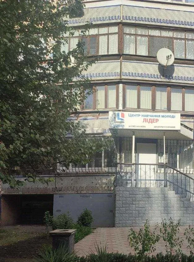 Офис, Саксаганский: красная линия, отдельный вход, торг - фото 1