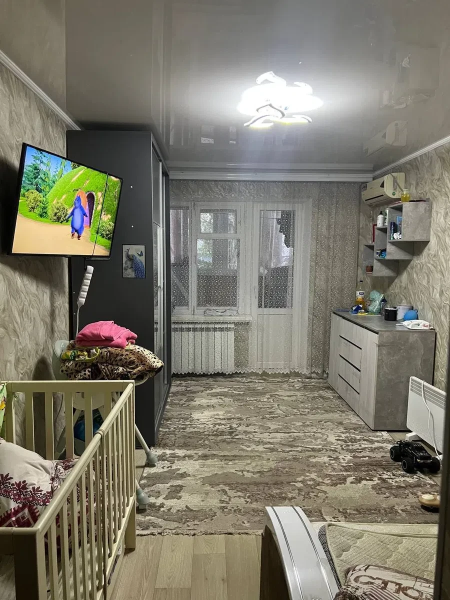 1-комнатная квартира, Корабельный: косметический ремонт, балкон - фото 1