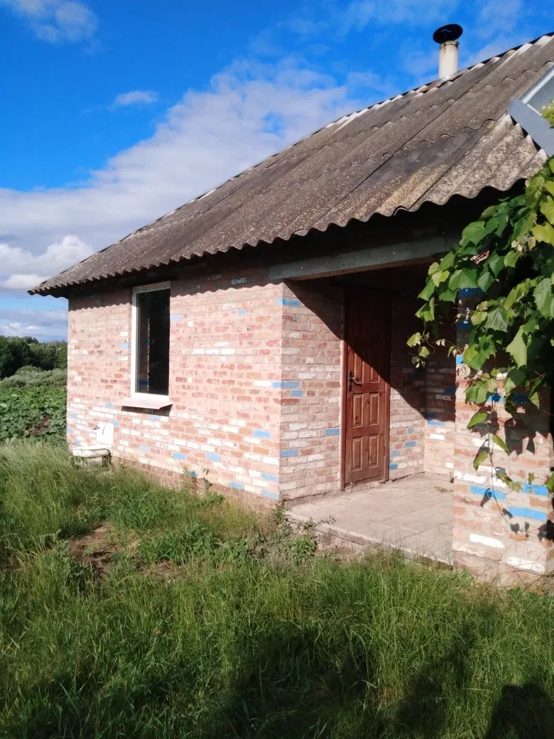Будинок, Хитці: 18 соток, 14 соток орної землі