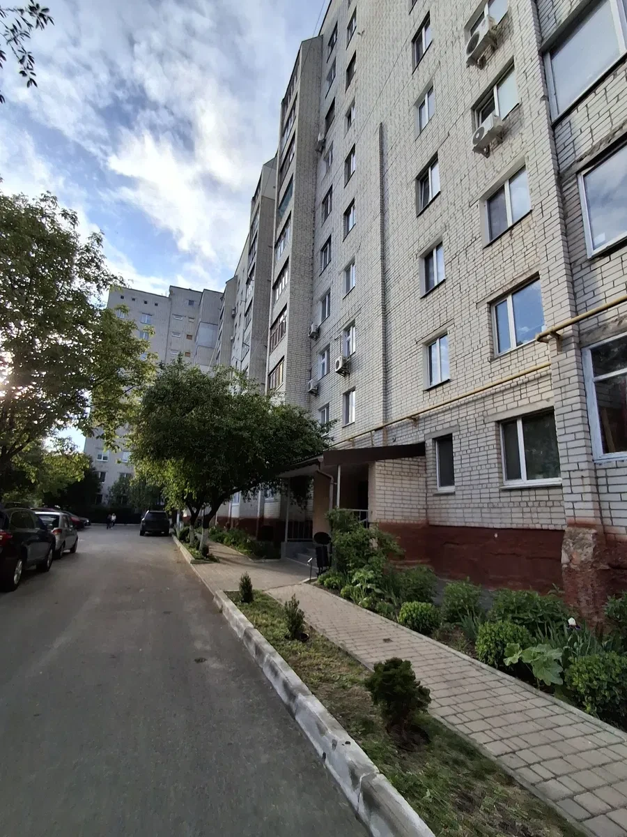 3-кімнатна квартира, Літак: косметичний ремонт, ліс і річка поруч - фото 2
