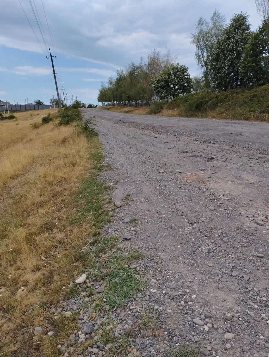 Участок 12 соток, Королево: озеро за 30 м, источник за 20 м