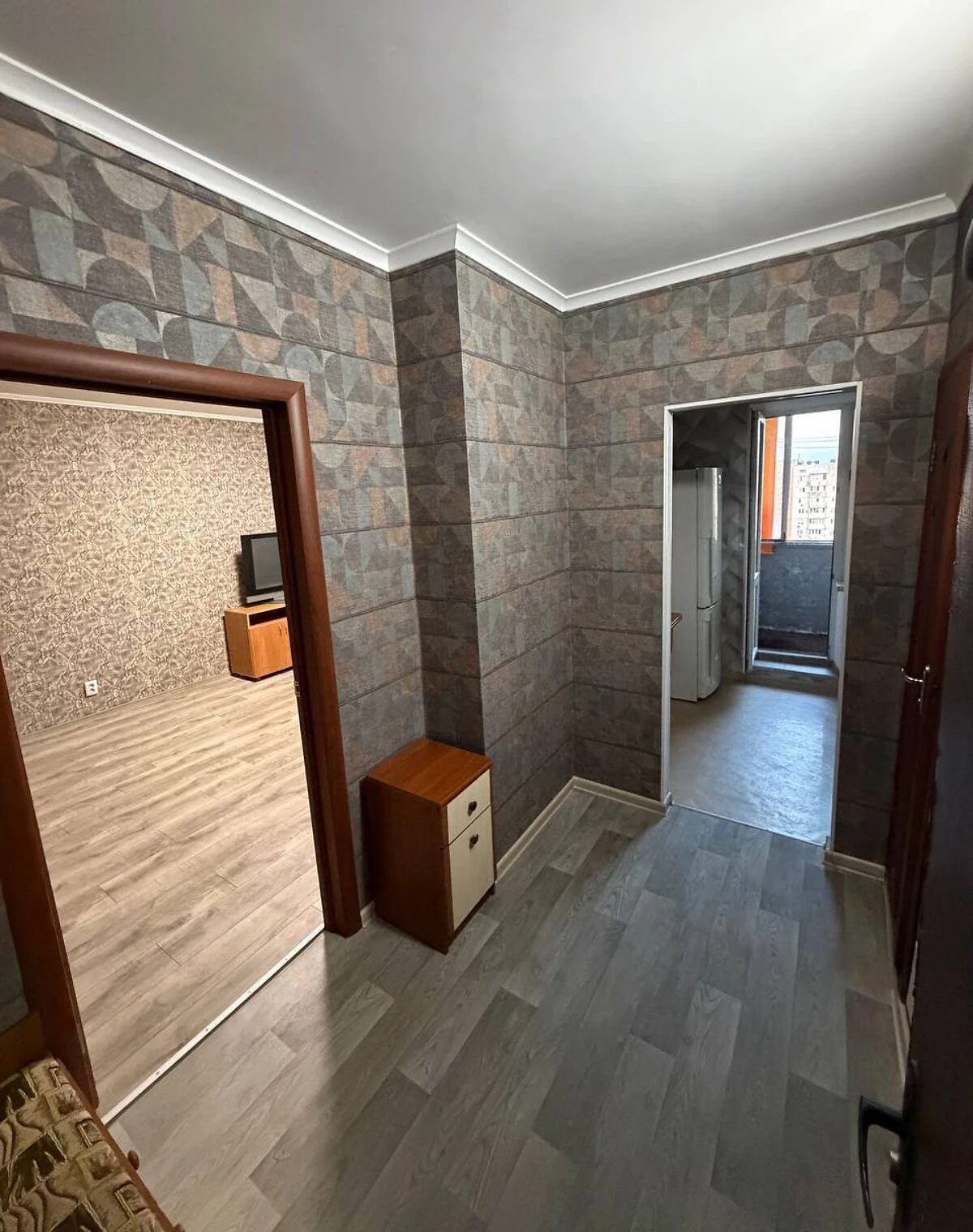 1-кімнатна квартира, Оболонь: газ і вода без світла - фото 2