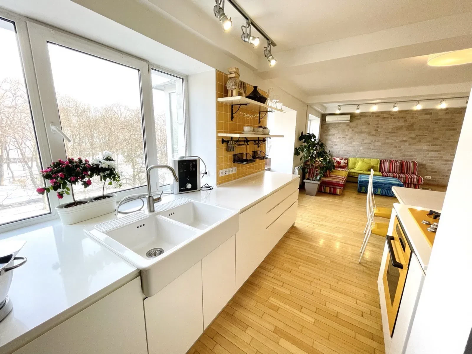 3-кімнатна квартира, Печерський: вид на Лавру, кухня-студія 45 м² - фото 2