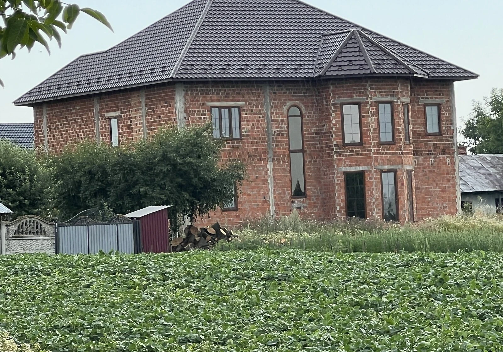 Будинок, Тарашани: басейн, 4 спальні, тенісний корт - фото 2