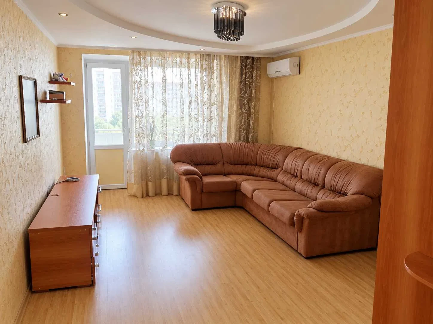 2-комнатная квартира, Бровары: напротив парка, большая лоджия - фото 3