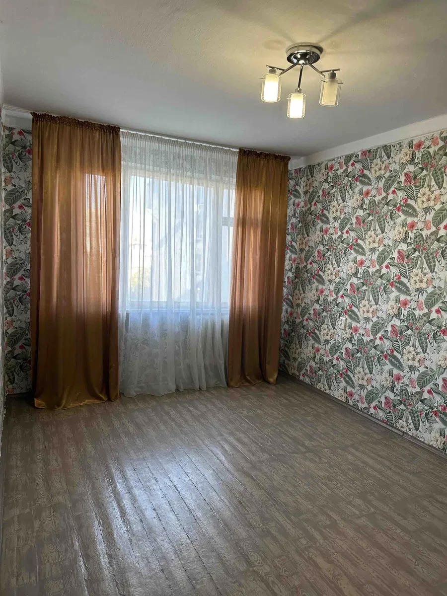 2-кімнатна квартира, Чорноморськ: поруч море, роздільні кімнати - фото 2