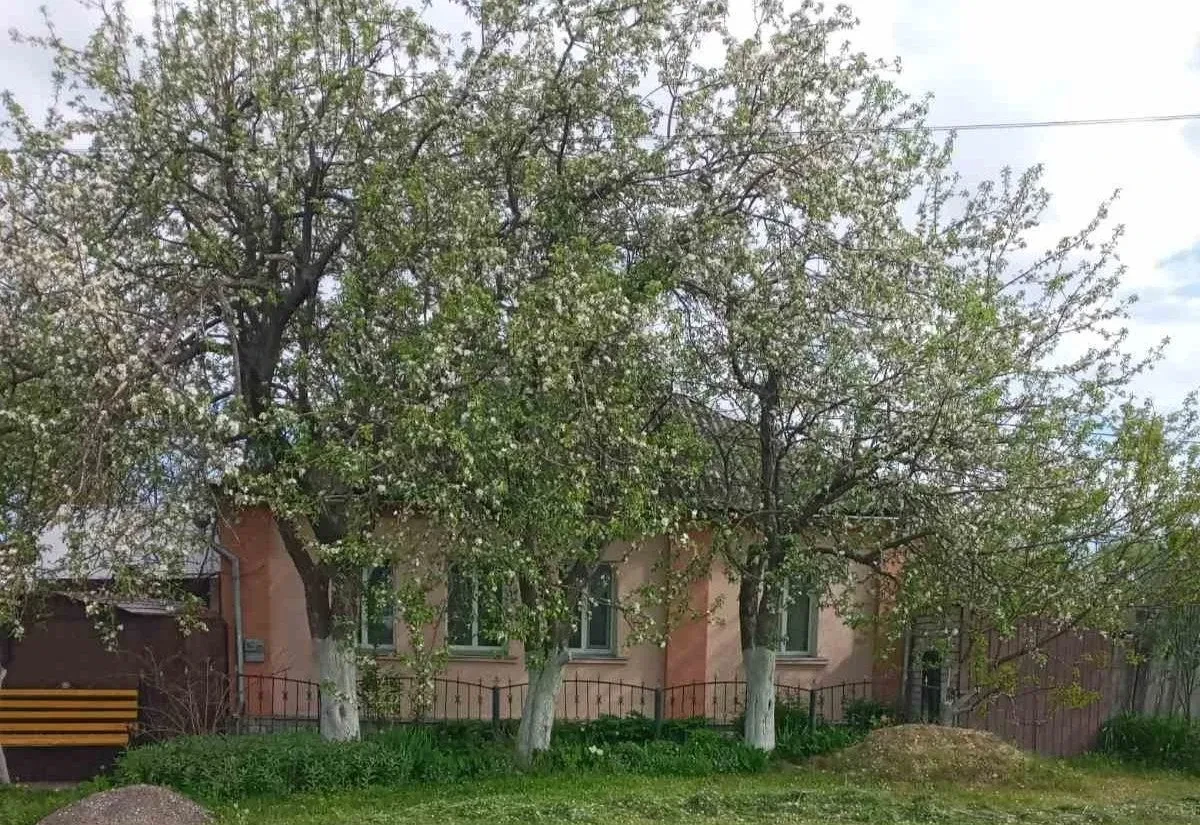 Будинок, Глухів: гараж, 10 соток, твердопаливний котел