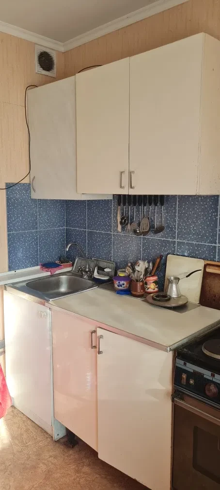1-кімнатна квартира, Оболонський: метро Мінська за 10 хвилин пішки, фото 3