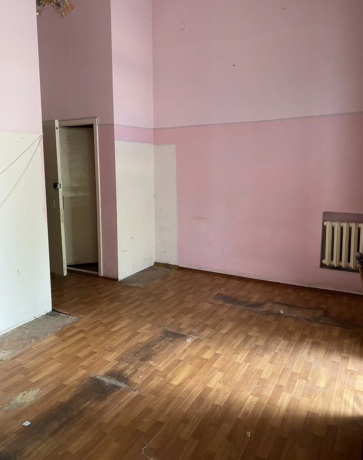 Приміщення, Центральний: окремий вхід, високі стелі - фото 3