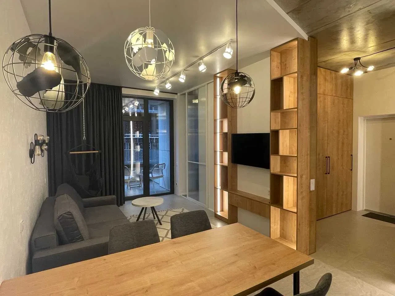 1-кімнатна квартира у ЖК Unit Home: тераса, резервне живлення