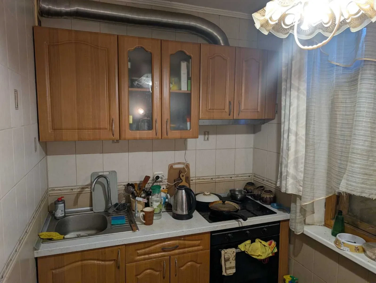 2-кімнатна квартира, Шевченківський: косметичний ремонт, меблі й техніка