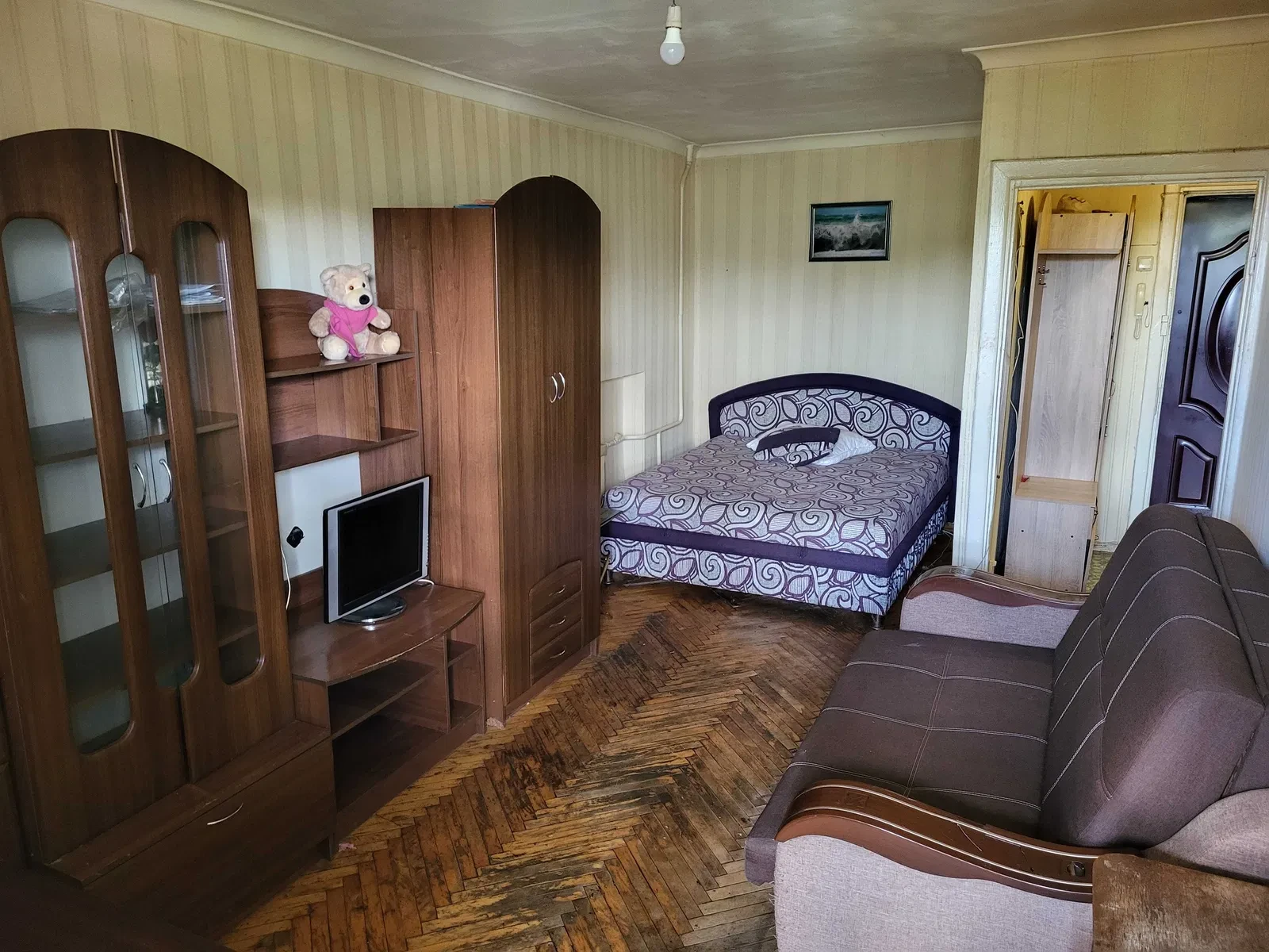 Гостинка, Подільський: метро Почайна 15 хвилин, Куренівський парк