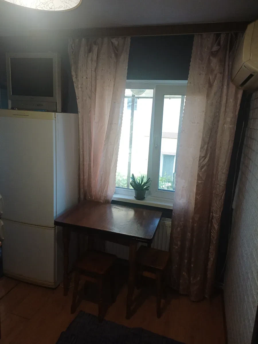2-кімнатна квартира, Стара Боярка: окремі кімнати, місце для авто, фото 3