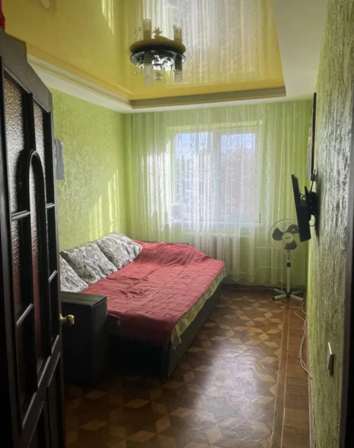 2-кімнатна квартира, Харків: внутрішній двір, панельні стіни - фото 1