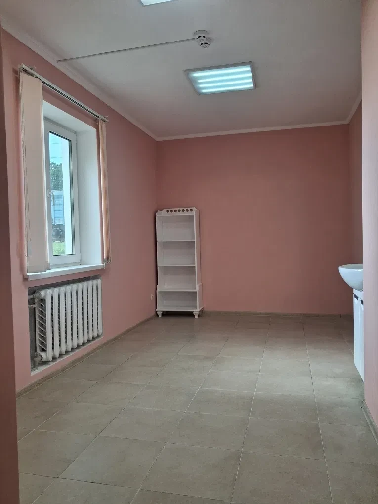 Приміщення, Калинівка: 50 м до вокзалу, власна котельня, паркінг - фото 3