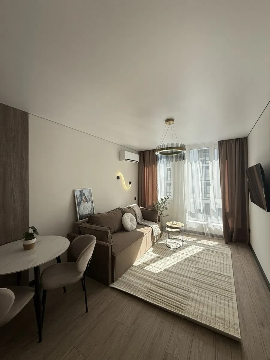 1-комнатная квартира, Сыховский: авторский ремонт, кухня 23 м², фото 2