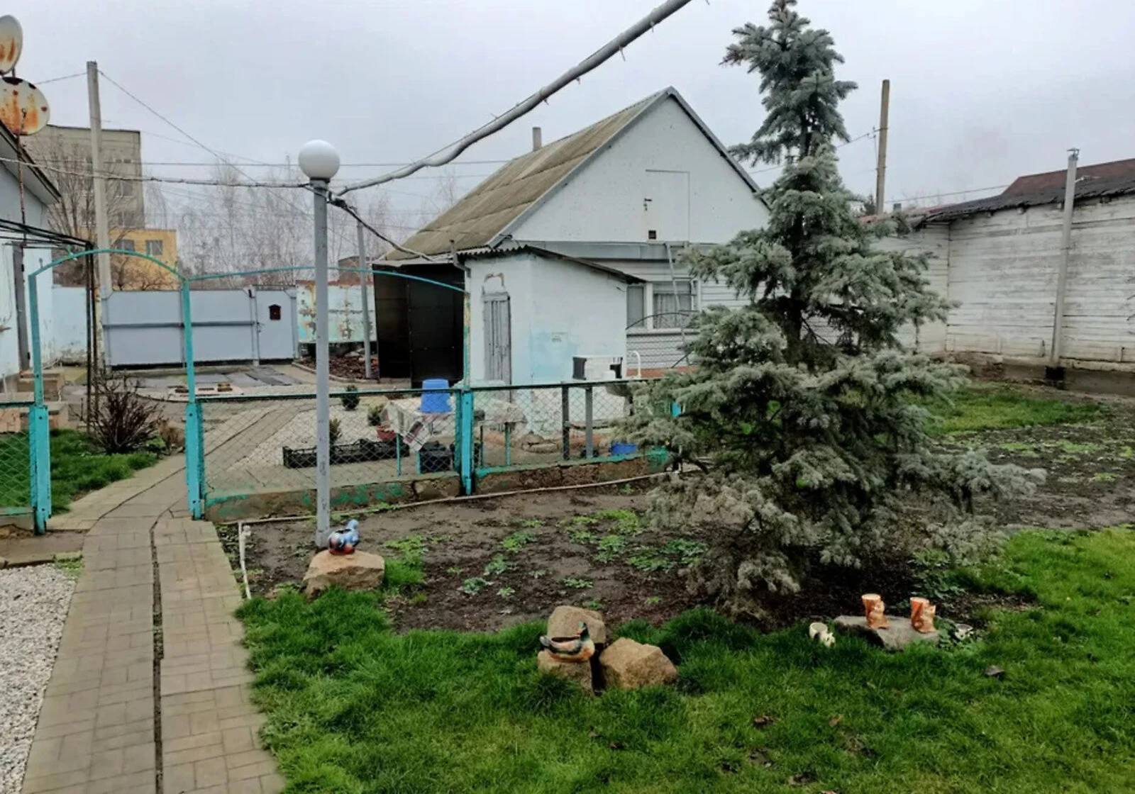 Будинок, Павлоград: бесідка, літня кухня, баня