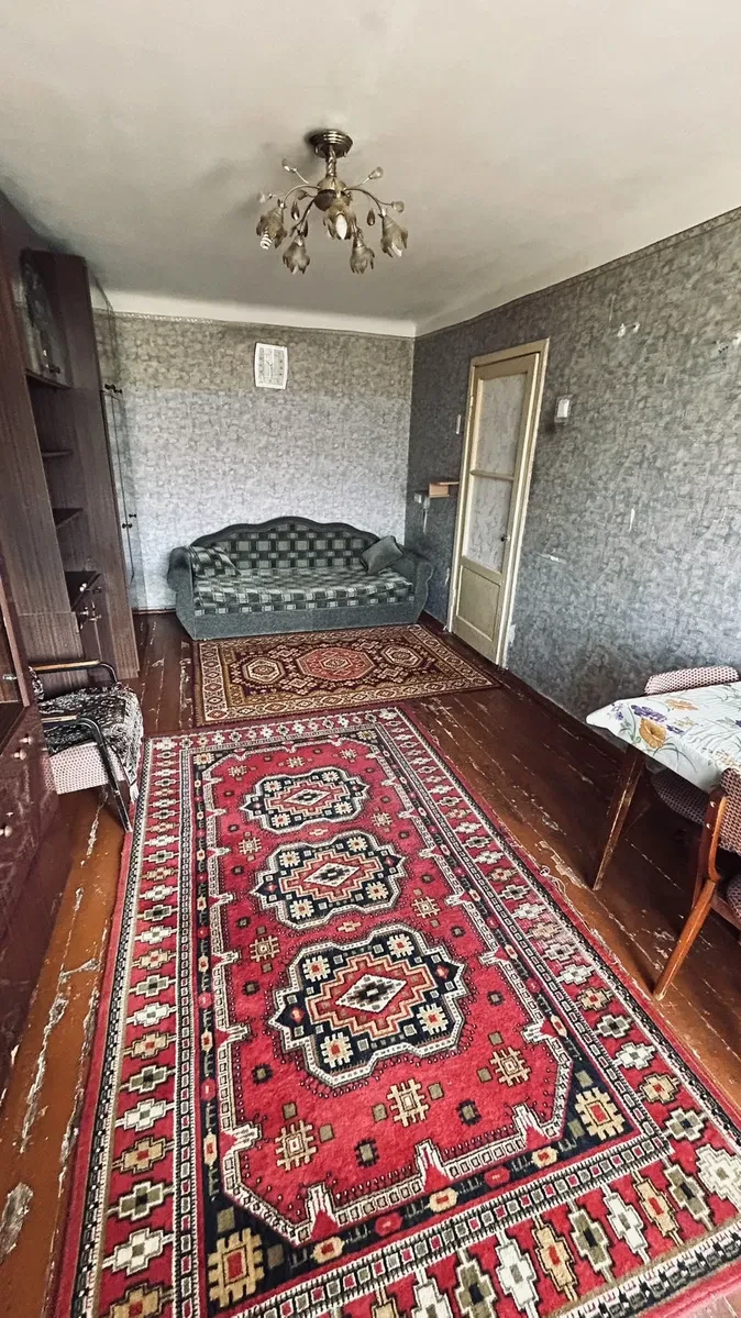 1-кімнатна квартира, Комунарський: меблі й техніка, інтернет працює - фото 4