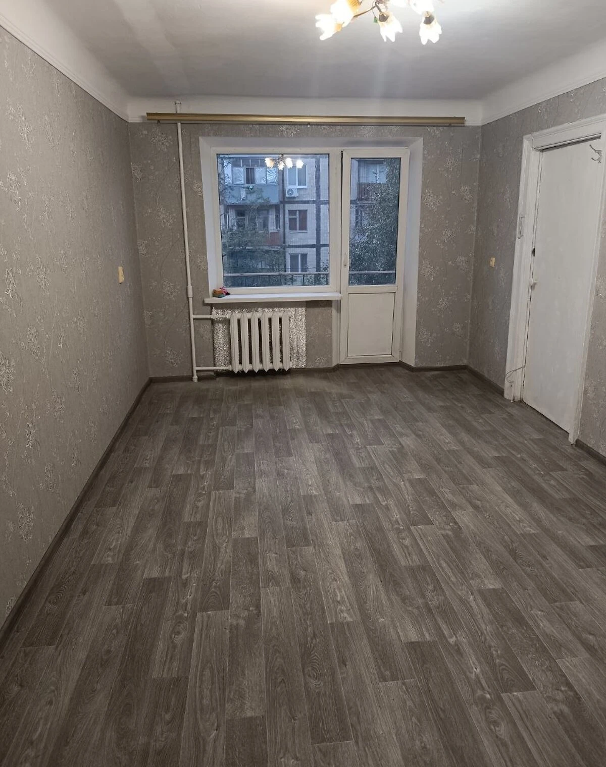3-комнатная квартира, Косио́ра: вода, отопление и газ без света, фото 4