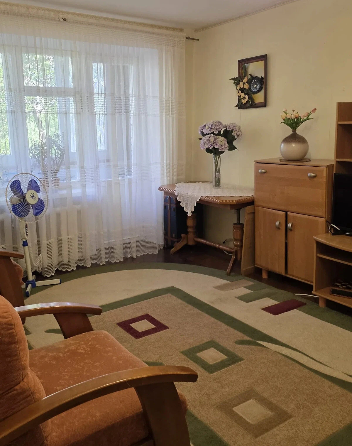3-кімнатна квартира, Нововолинськ: цегляні стіни, централізоване опалення, фото 2
