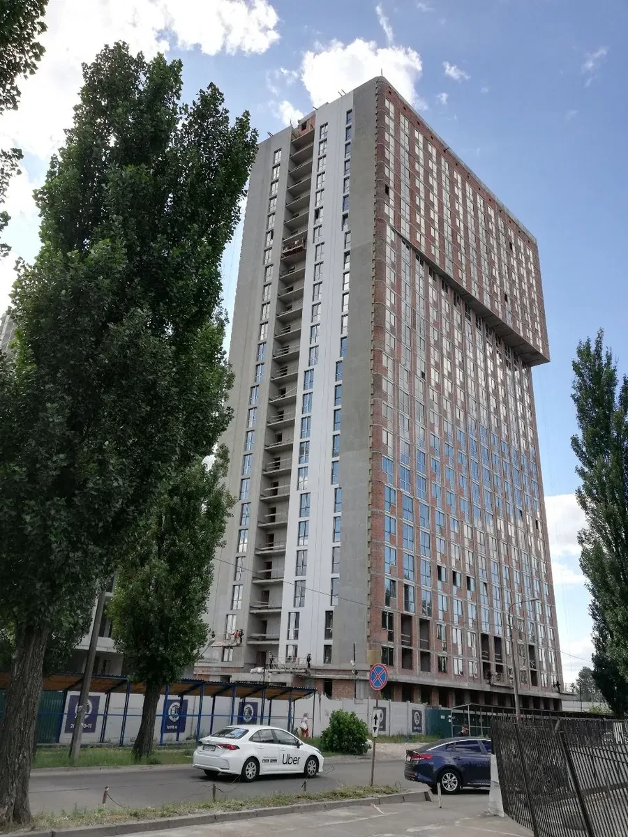 Магазин у ЖК УРБАН парк: фасадне, метро Лісова 5 хвилин - фото 1