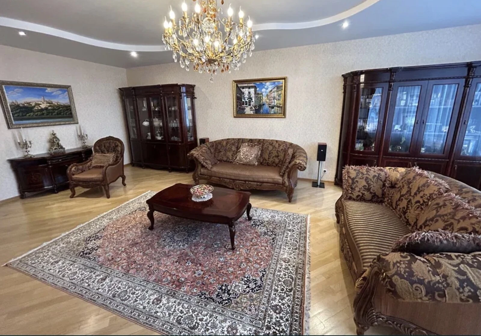 3-комнатная квартира, Шулявка: дизайнерский ремонт, резервное питание - фото 1
