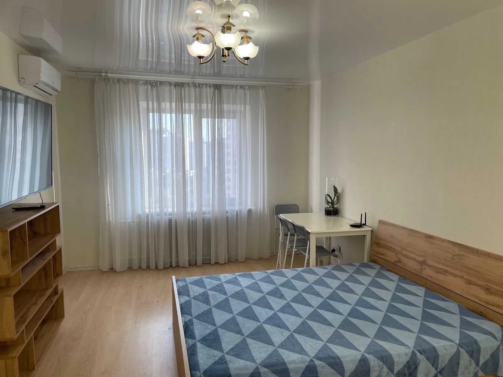 1-кімнатна квартира, Дарницький: резервне живлення, можна з тваринами, фото 4