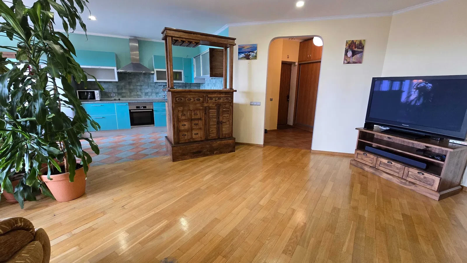 3-кімнатна квартира, Шевченківський: кухня-вітальня, парк Нивки - фото 3