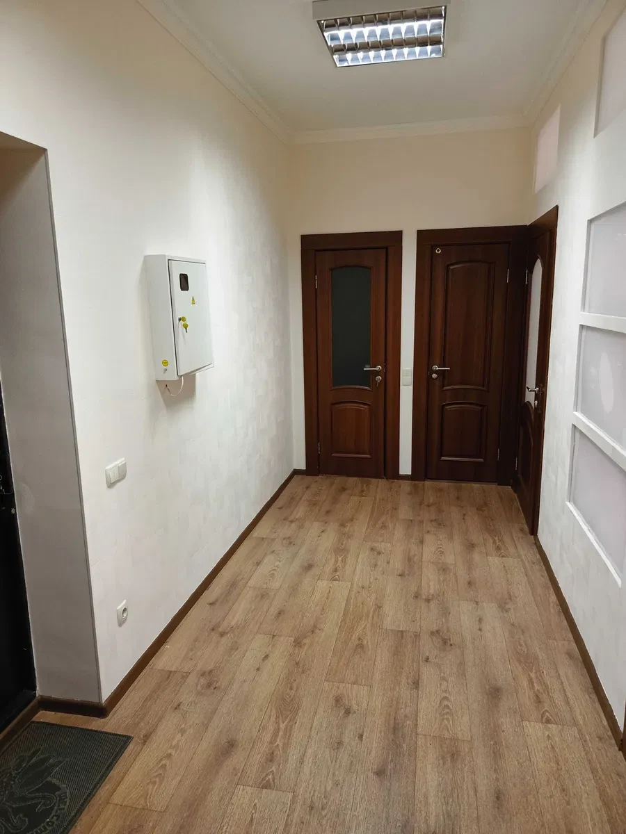 Офіс, Позняки: 2 кабінети, підземний паркінг - фото 3