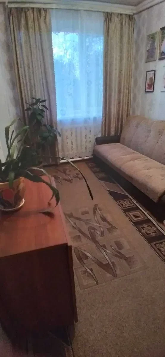 4-кімнатна квартира, Вільнянськ: газове опалення, фруктові дерева - фото 3