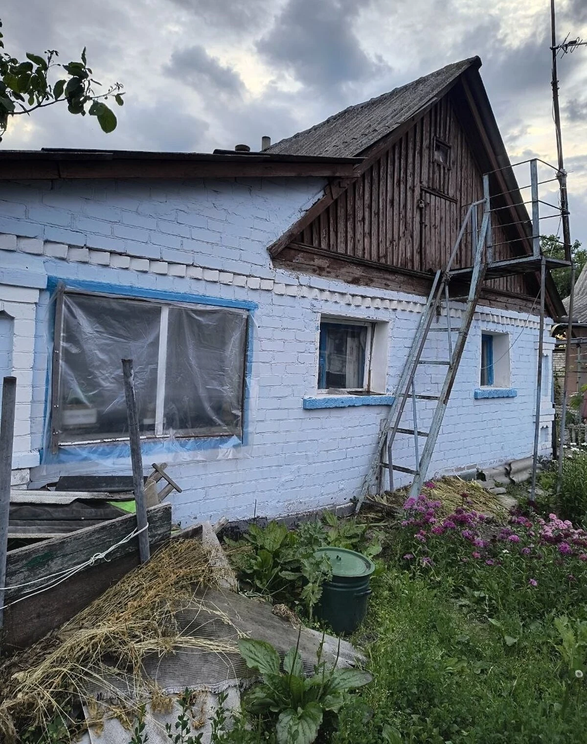 Будинок, Кодня: гараж із підвалом, криниця, пічне опалення - фото 4