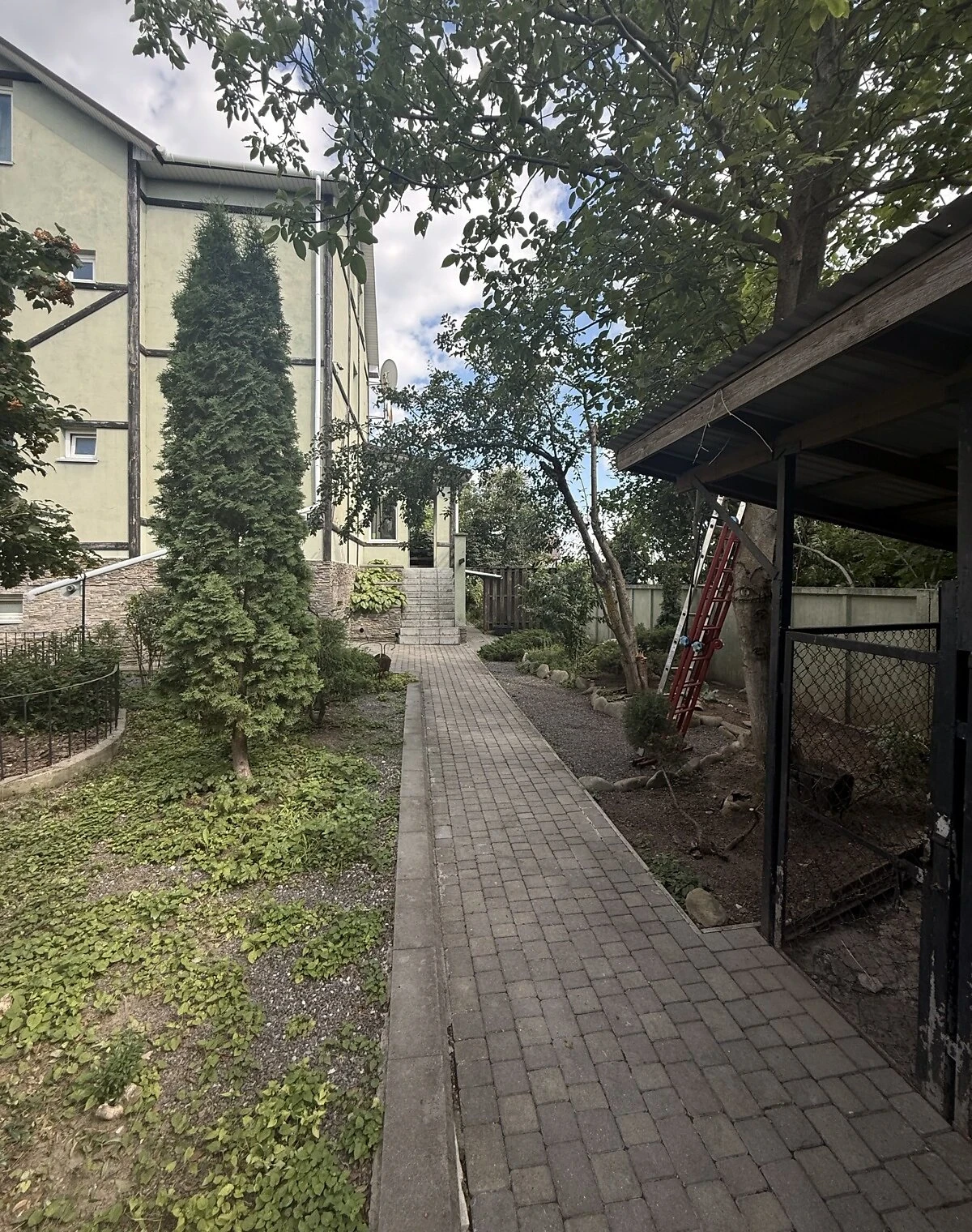 Будинок, Лезневе: дизайнерське оформлення, резервне живлення - фото 3