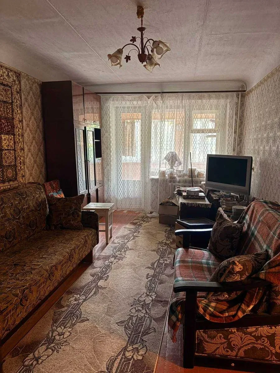 2-кімнатна квартира, Поділ: погріб із входом з балкона, торг - фото 2
