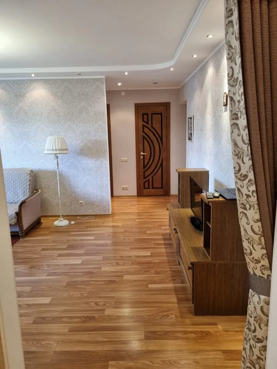 3-кімнатна квартира, Чорноморськ: море, кухня-студія, можна з дітьми - фото 2