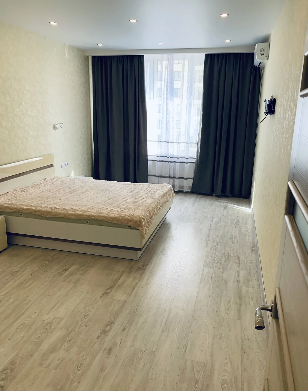 1-кімнатна квартира, Теремки-2: паркомісце, вода й опалення без світла, фото 5