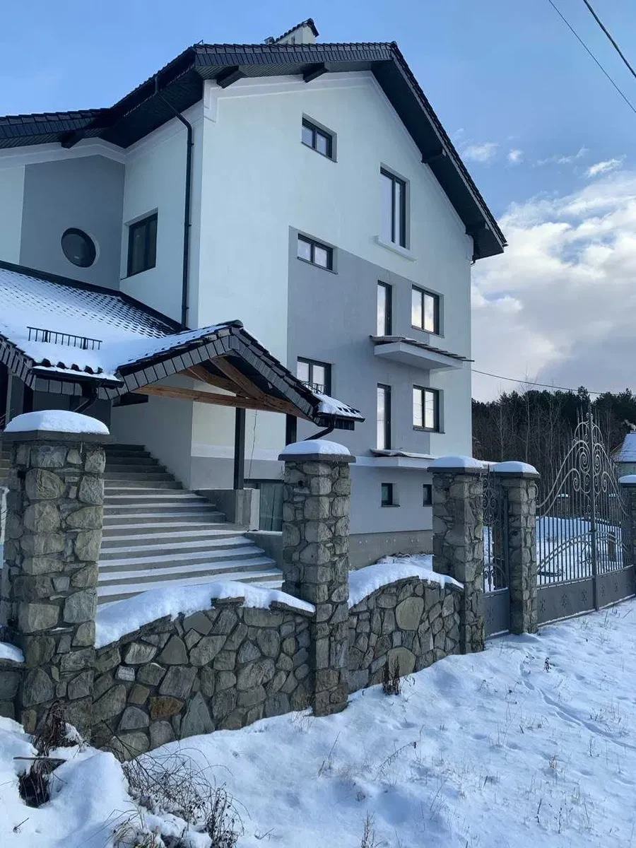 Будинок, Паланки: басейн, ставок, 30 соток